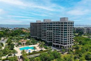 featured image of 1211 Gulf Of Mexico Dr #302