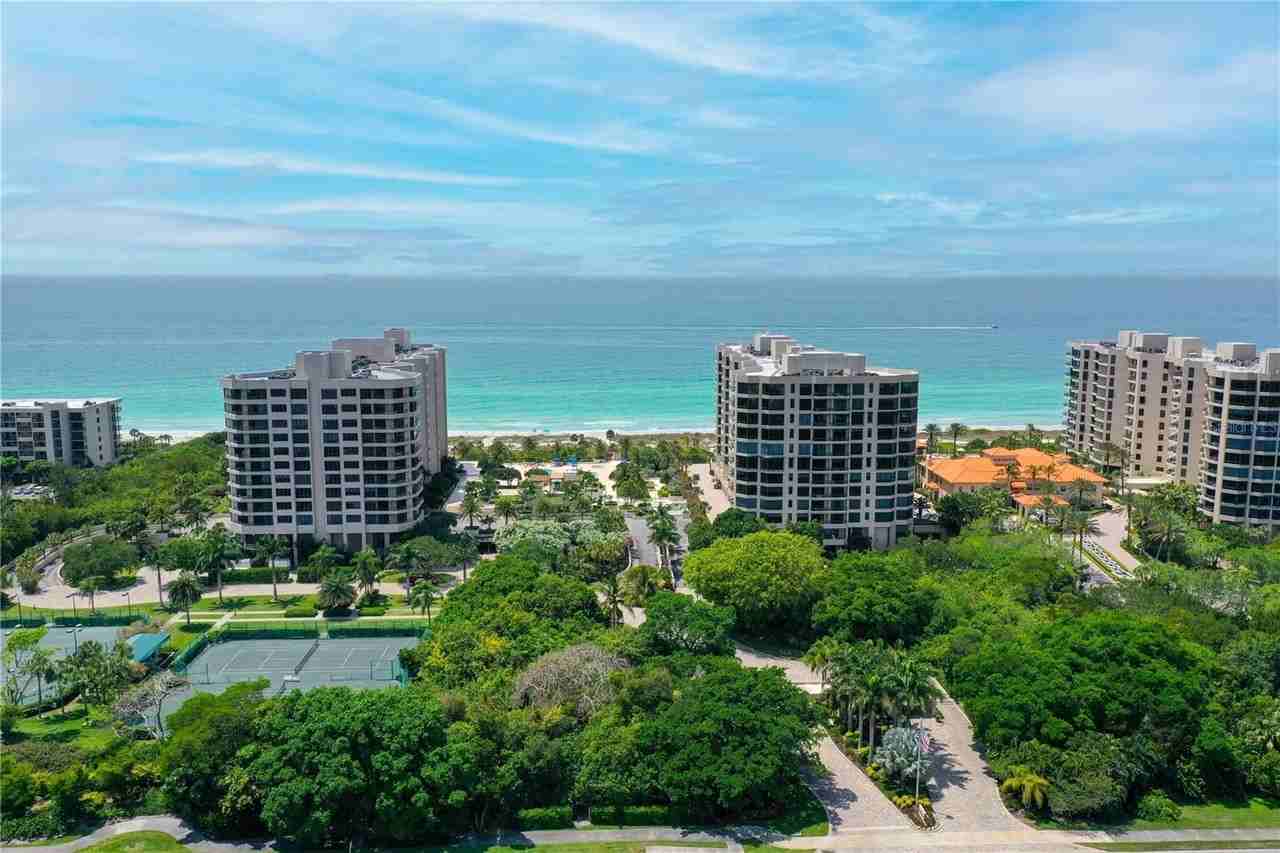 1211 Gulf Of Mexico Dr #302 - Photo 3 of 50