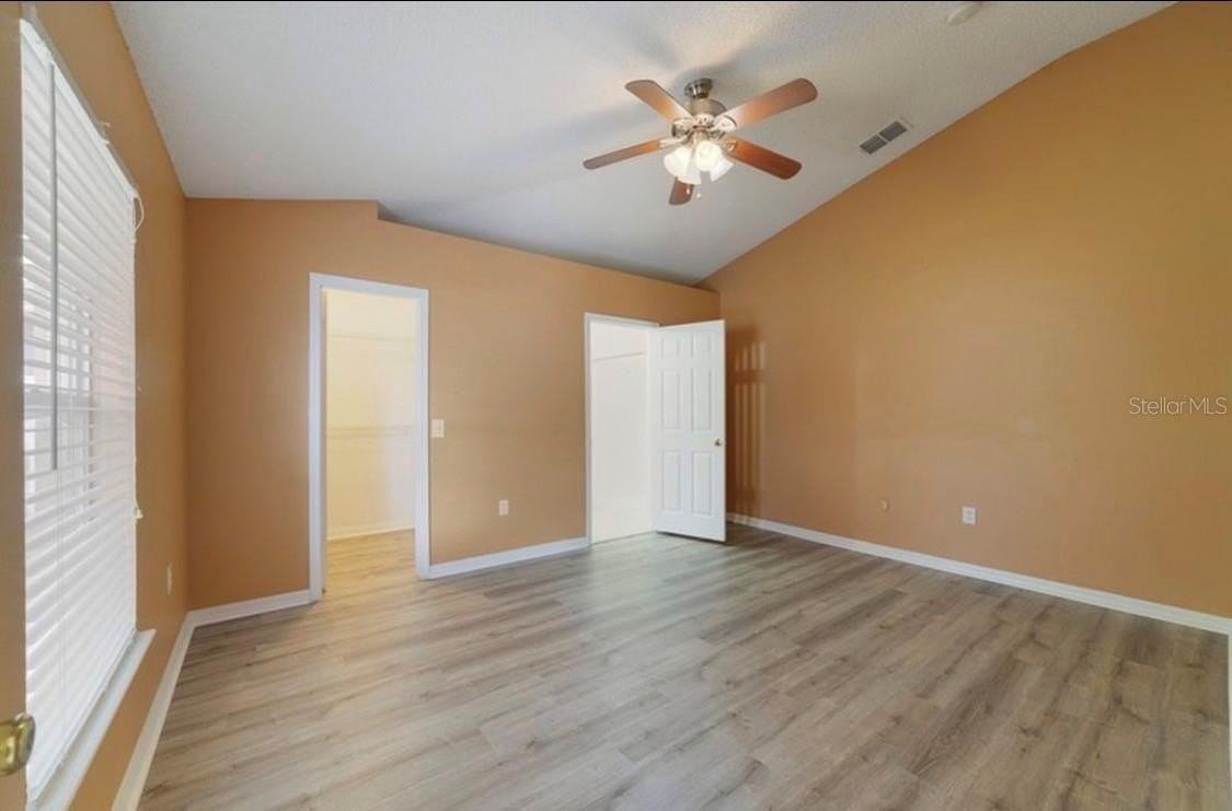 1907 Manatee Dr - Photo 5 of 7