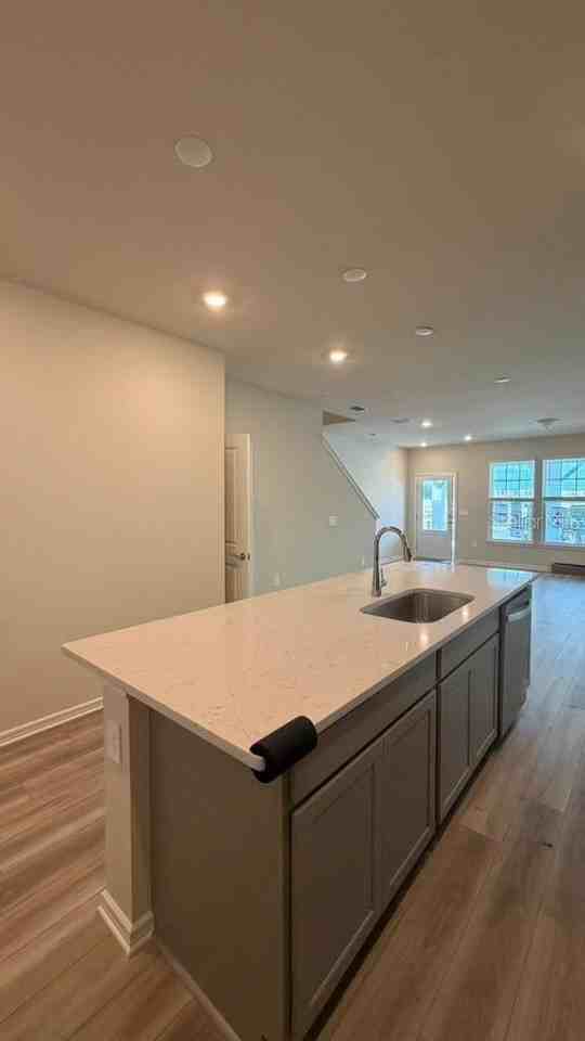 2122 Southbury Dr - Photo 2 of 24