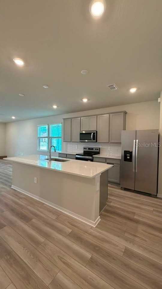 2122 Southbury Dr - Photo 3 of 24