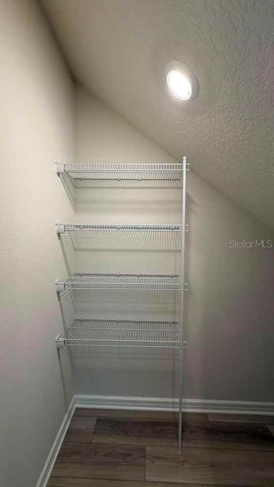 2122 Southbury Dr - Photo 4 of 24