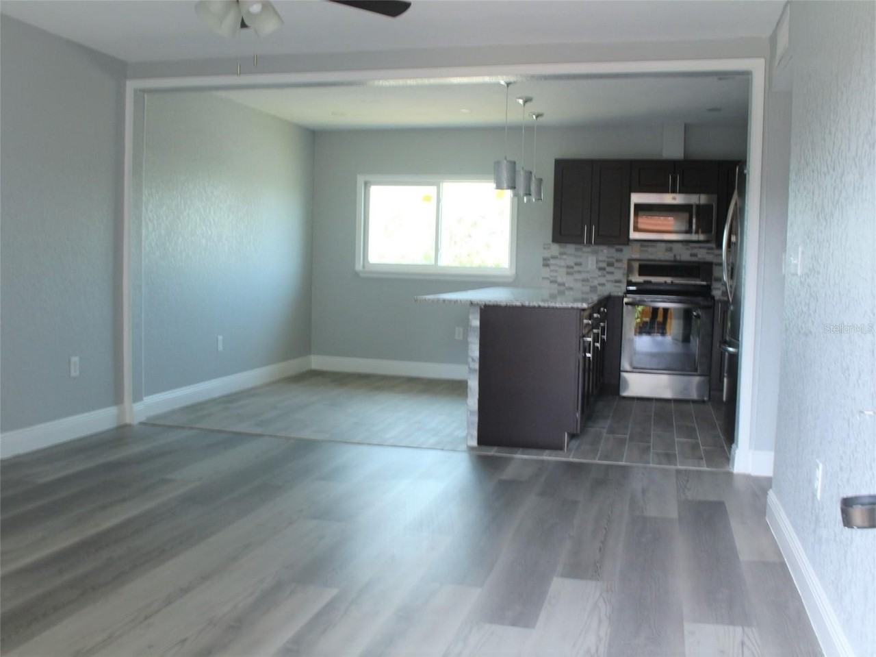 794 Ridenhour Cir #794 - Photo 5 of 20