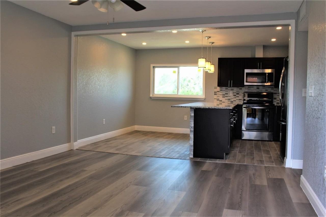 794 Ridenhour Cir #794 - Photo 6 of 20