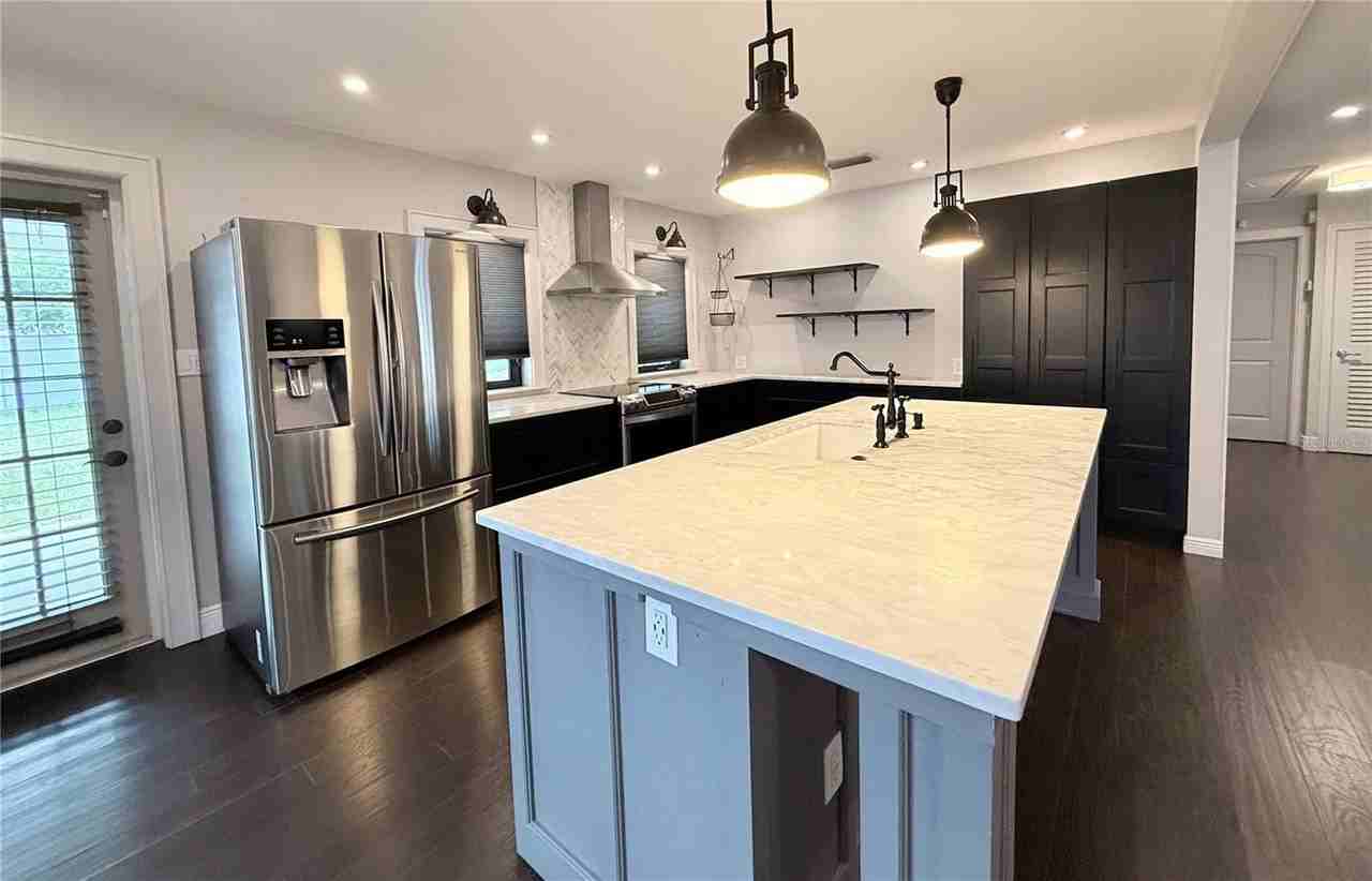 7830 46th Way N - Photo 7 of 27