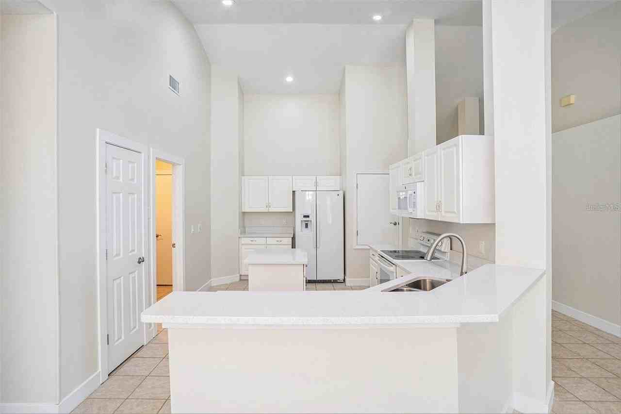 16909 Falconridge Rd - Photo 6 of 14
