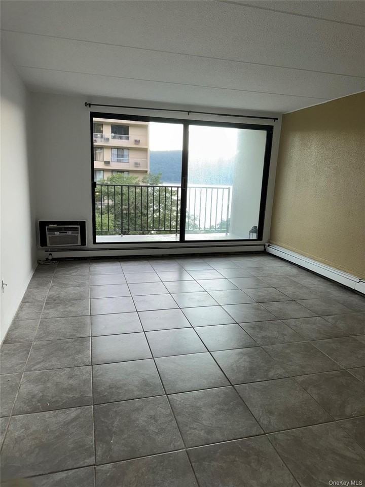 1116 Warburton Ave #2G - Photo 6 of 39