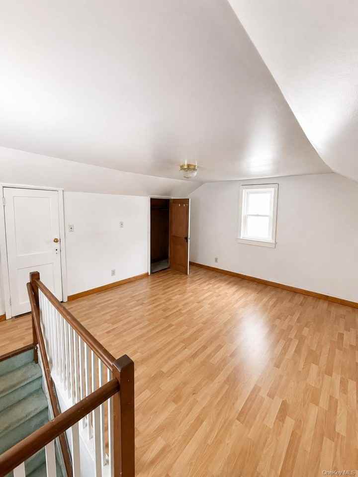 8815 215th St - Photo 7 of 7