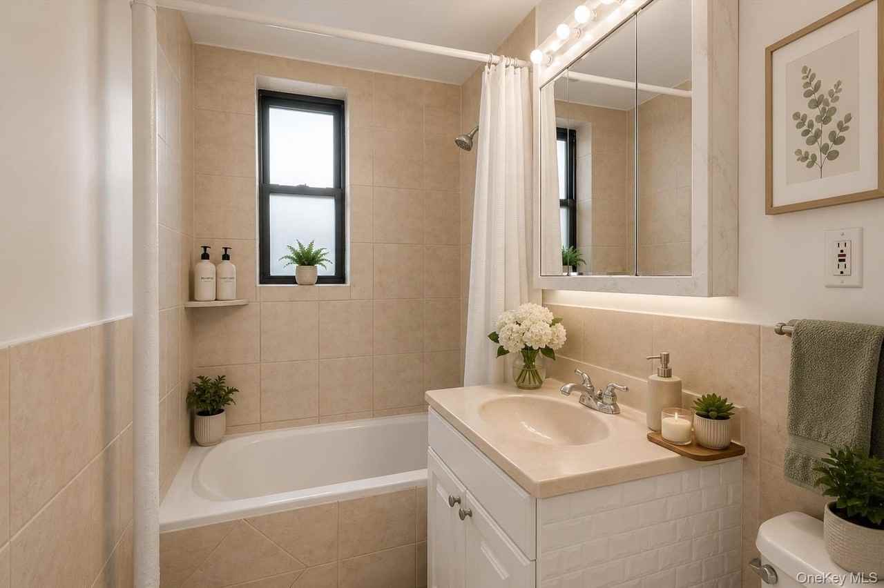 3721 80th St #3M - Photo 4 of 7