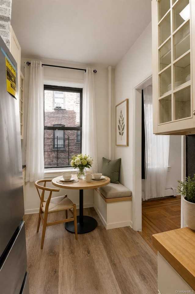 3721 80th St #3M - Photo 6 of 7