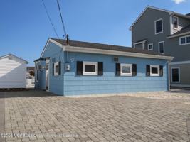 featured image of 27 Gregg Dr