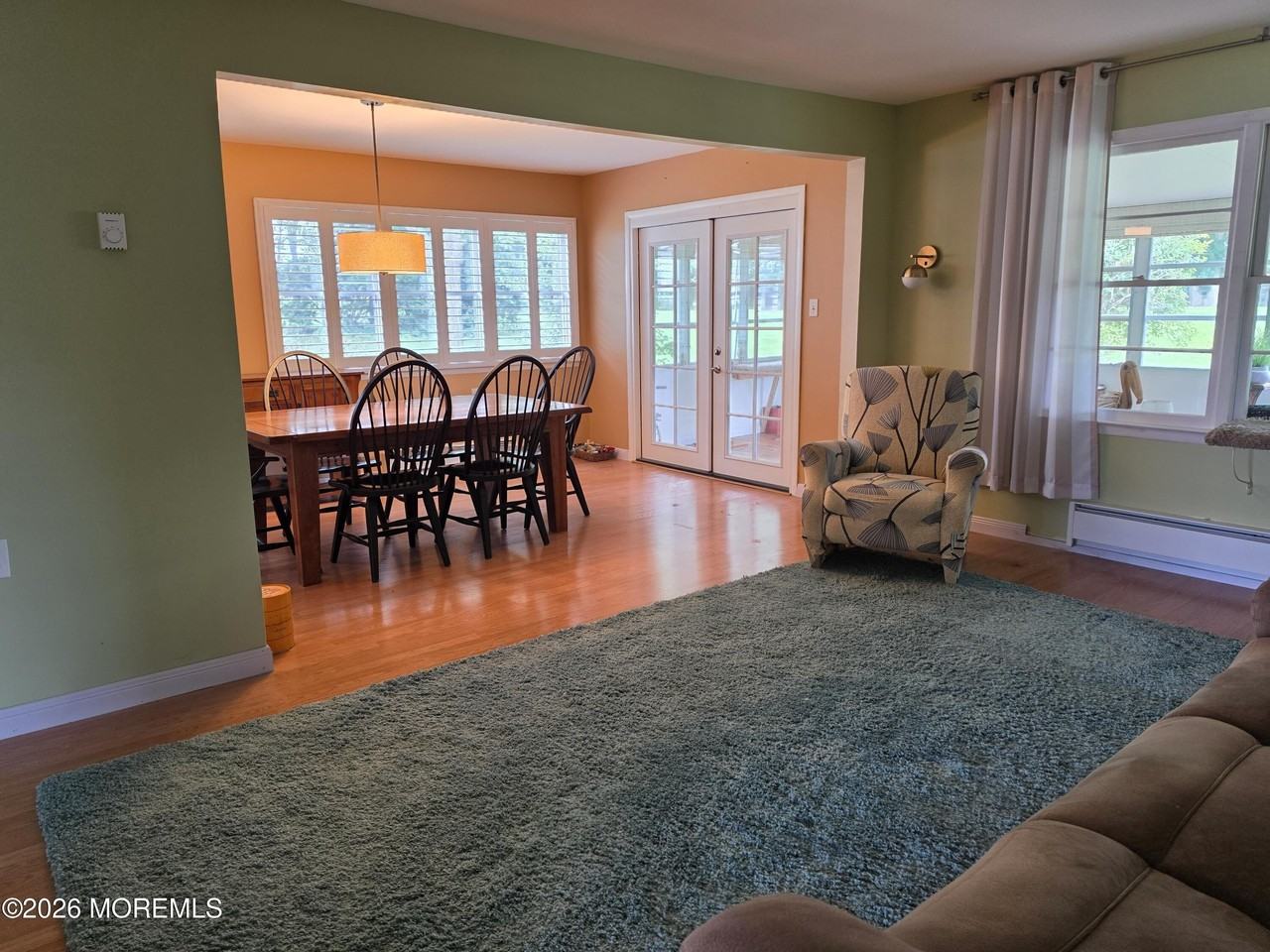 6 Burns Ct - Photo 4 of 20