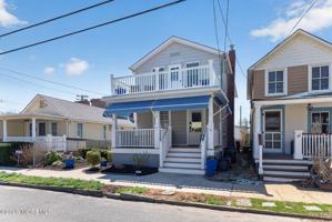 featured image of 82 Franklin Ave