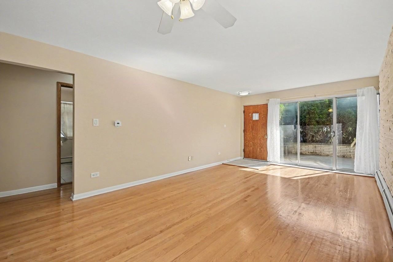 1245 N La Grange Rd #1F - Photo 2 of 9