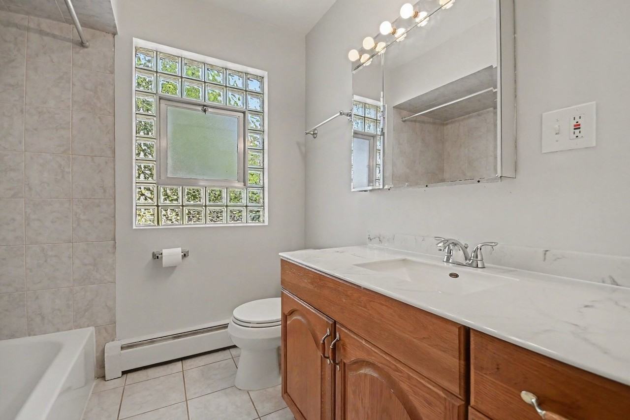 1245 N La Grange Rd #1F - Photo 5 of 9