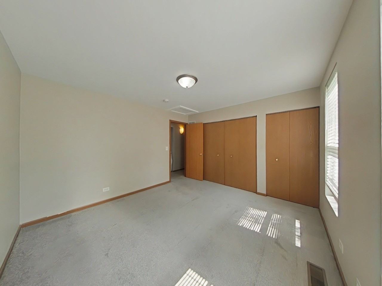 1101 Symphony Dr - Photo 7 of 8