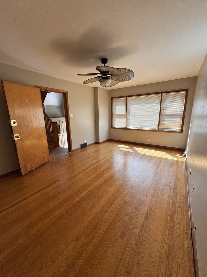 706 E 106th St #1 - Photo 3 of 11