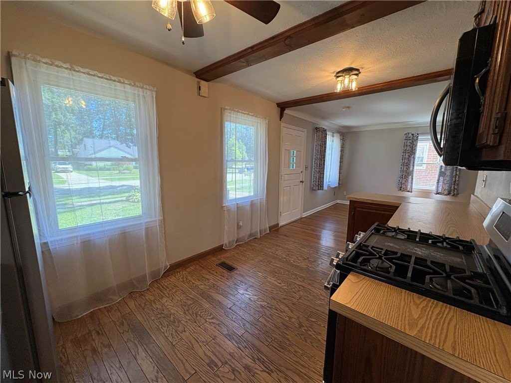 602 Huntmere Dr - Photo 6 of 21
