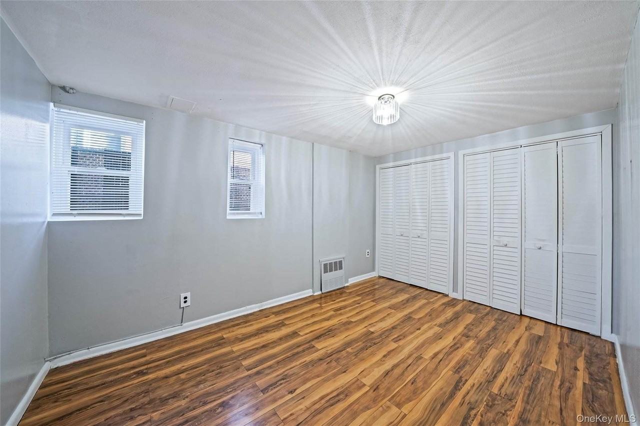1318 E 58th St - Photo 7 of 11