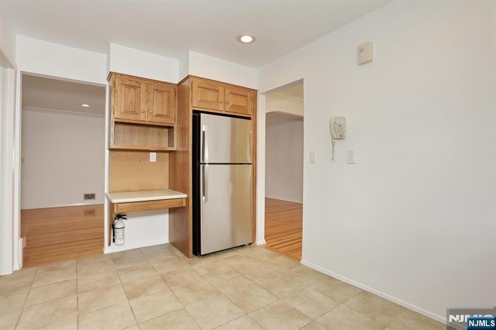 253 Jeffer St - Photo 6 of 20