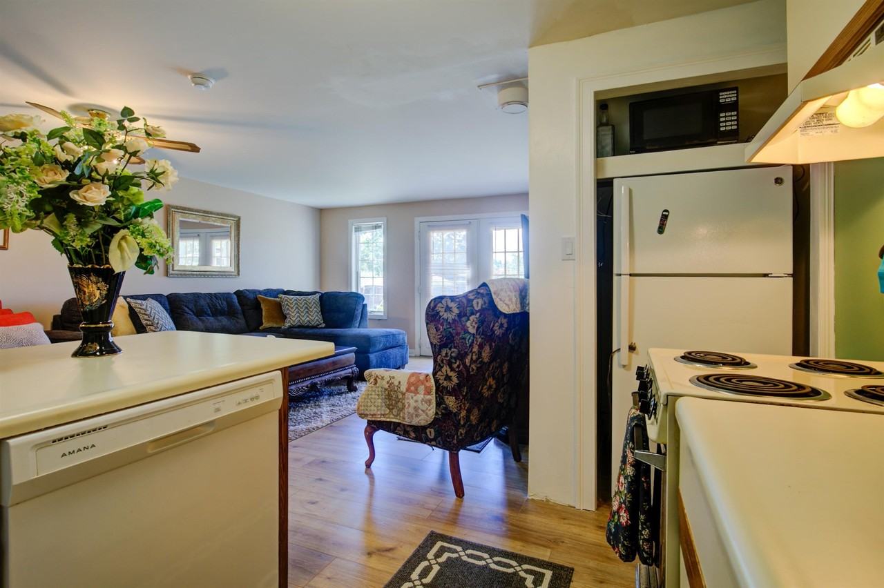 98 Washington Rd #23 - Photo 5 of 30