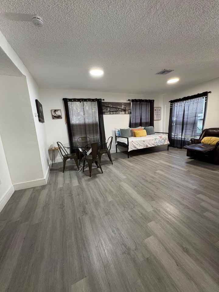 Nw 19th Ave - Photo 2 of 14