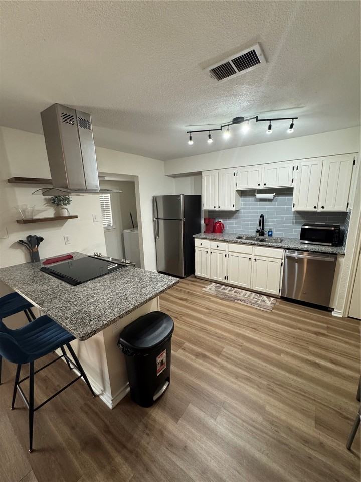 237 Volunteer Dr - Photo 4 of 15