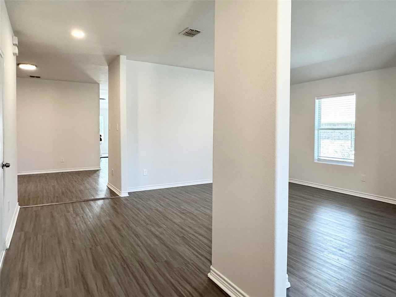 2805 Arabian Ln - Photo 2 of 18