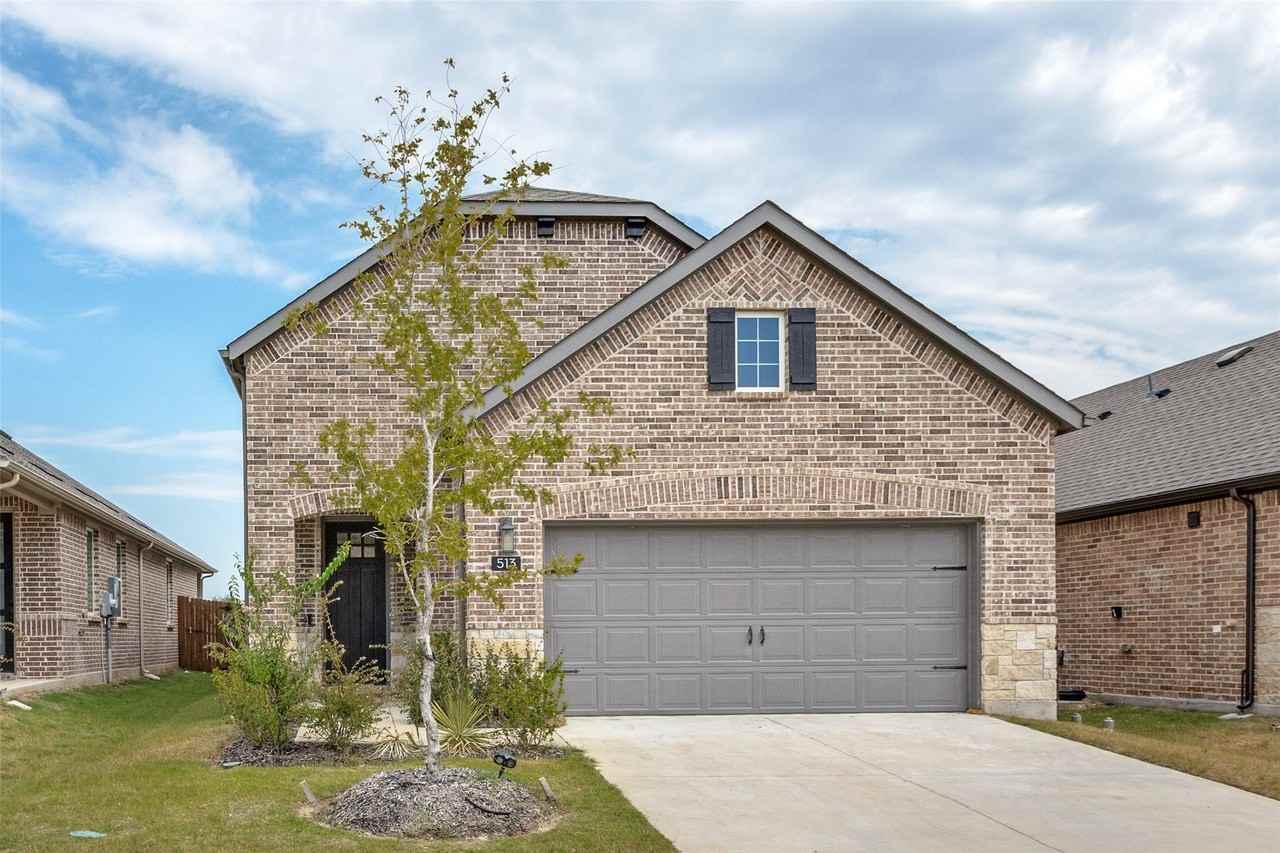 513 Waterhouse Lake Dr - Photo 2 of 25