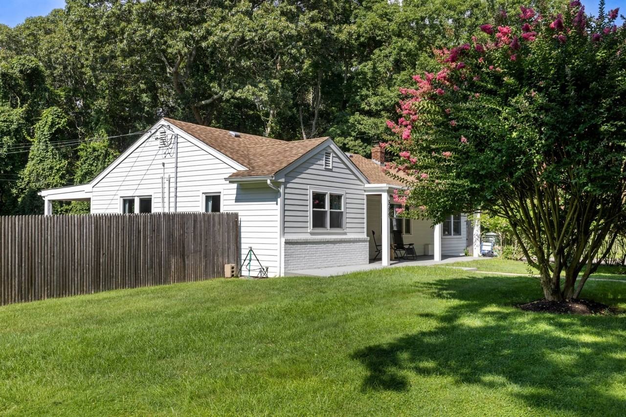 344 N Magee St - Photo 2 of 25
