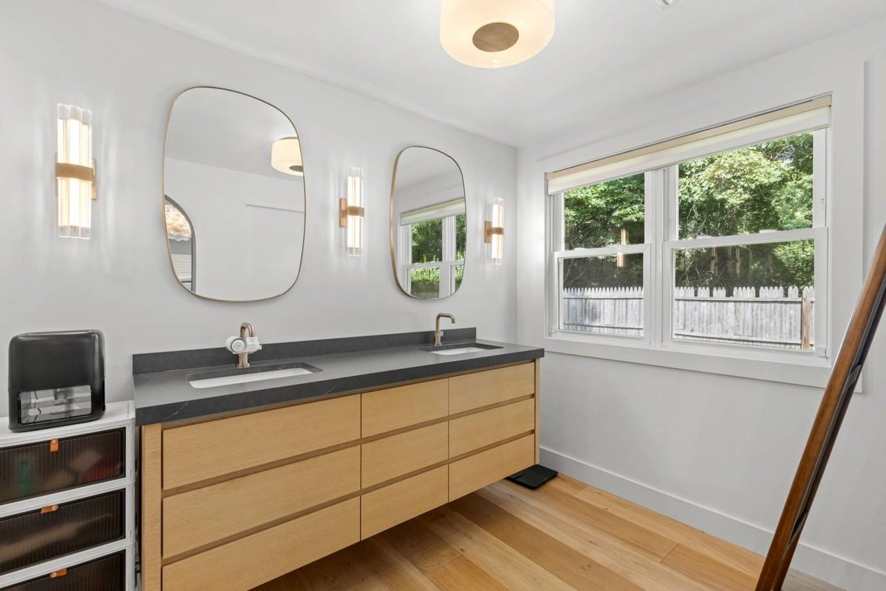 344 N Magee St - Photo 6 of 25