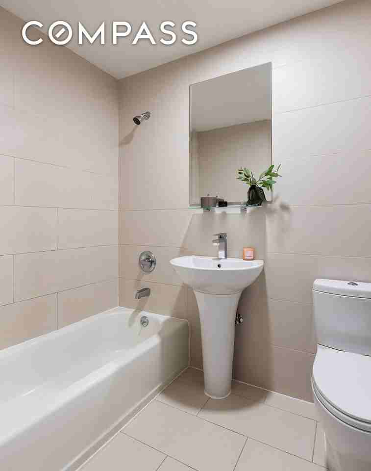 78 Ridge St #1F - Photo 6 of 11