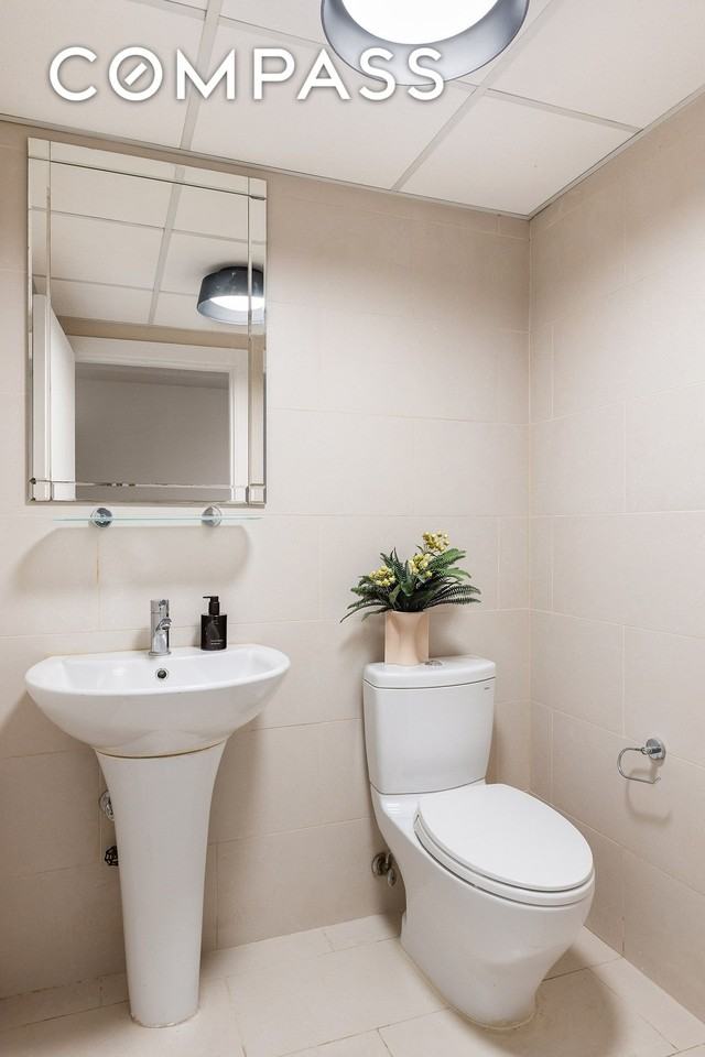 78 Ridge St #1F - Photo 7 of 11
