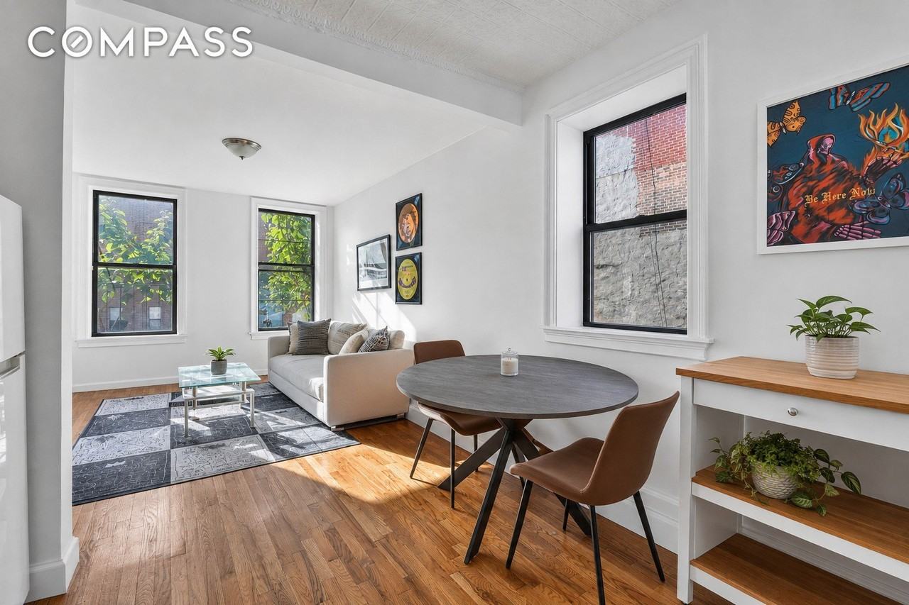 241 Mulberry St #17