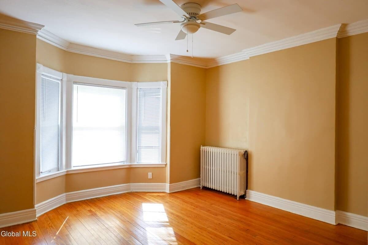 475 Hamilton St #2 - Photo 3 of 18