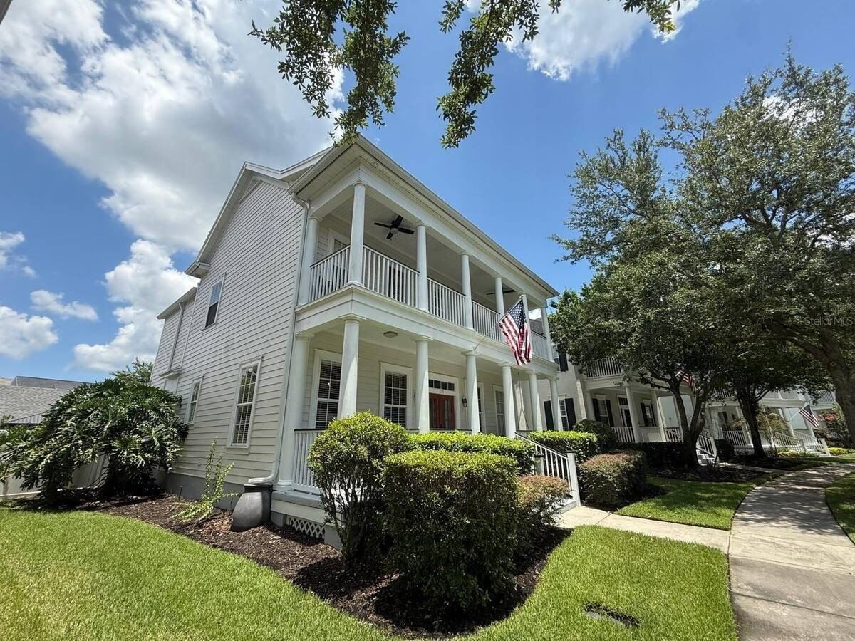 813 Oak Shadows Rd - Photo 2 of 50