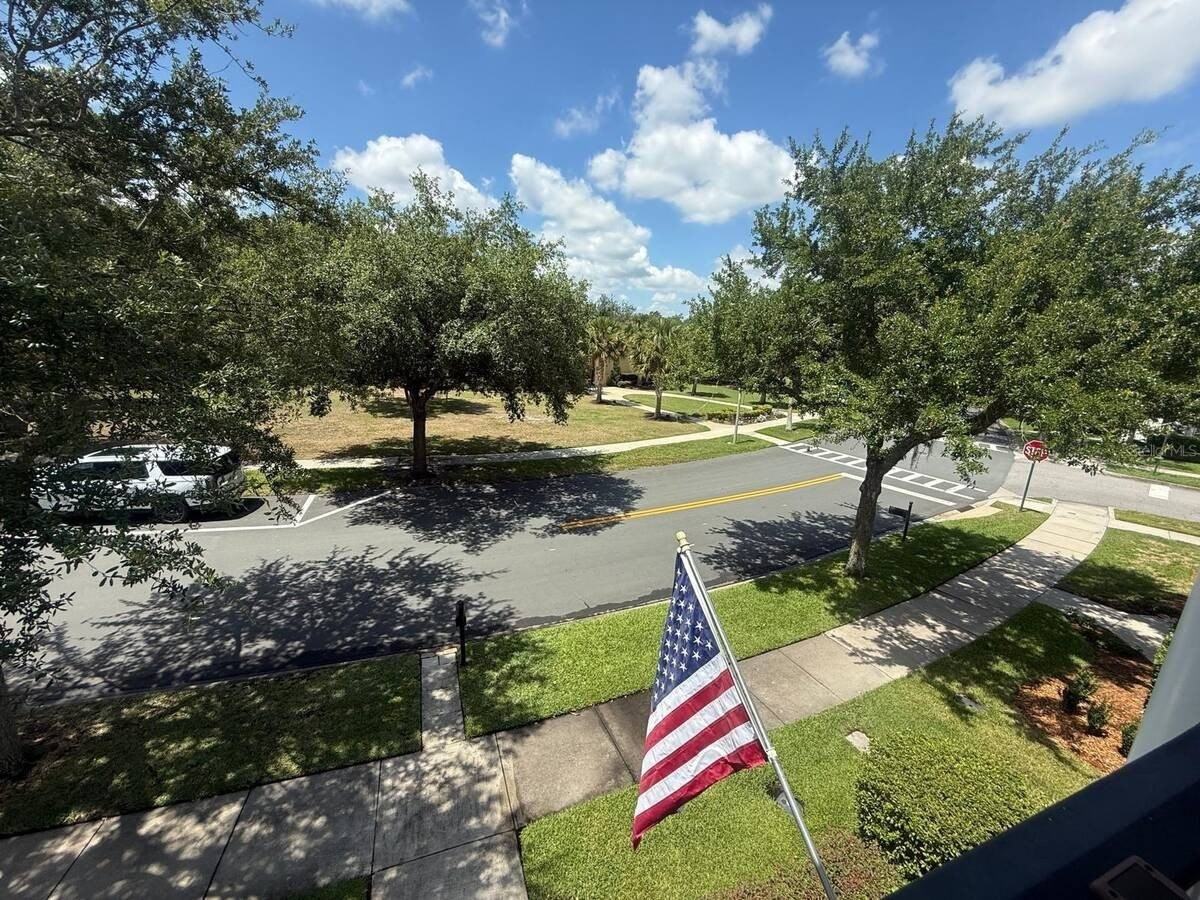813 Oak Shadows Rd - Photo 4 of 50