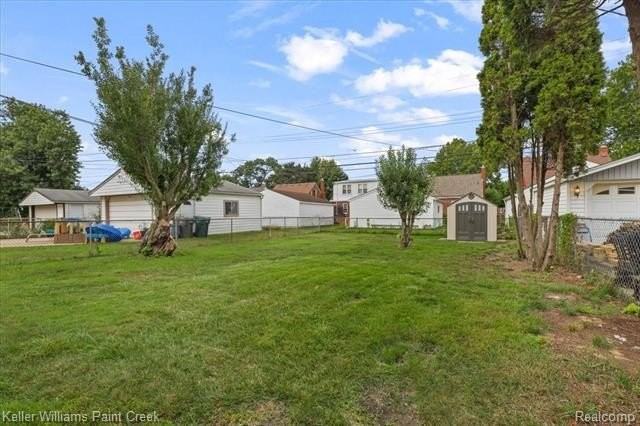 3530 Roosevelt St - Photo 5 of 26