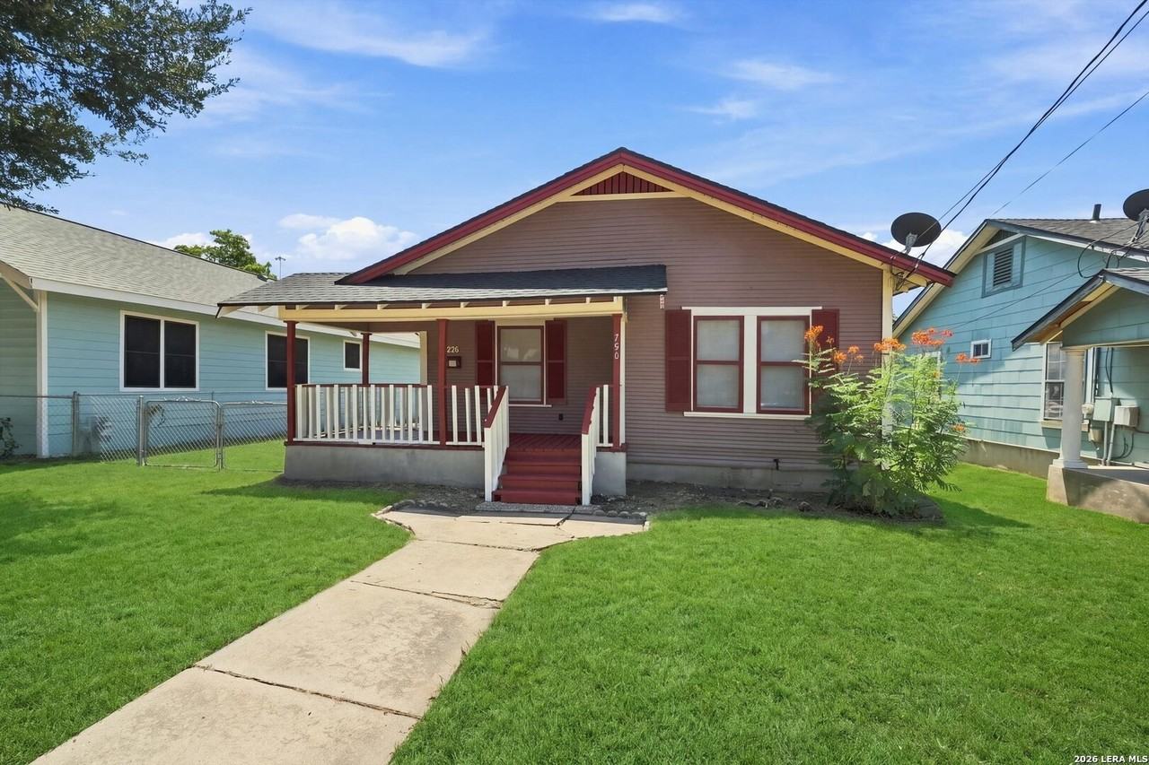506 E Whittier St - Photo 4 of 17