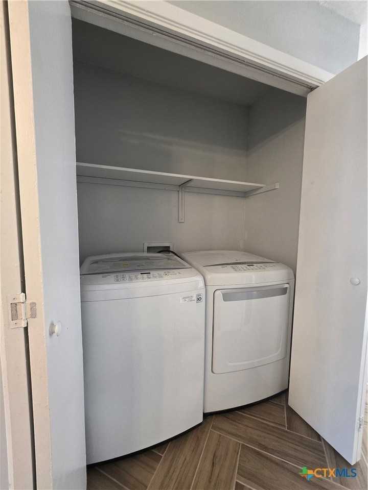 1205 Charisse St #B - Photo 6 of 12