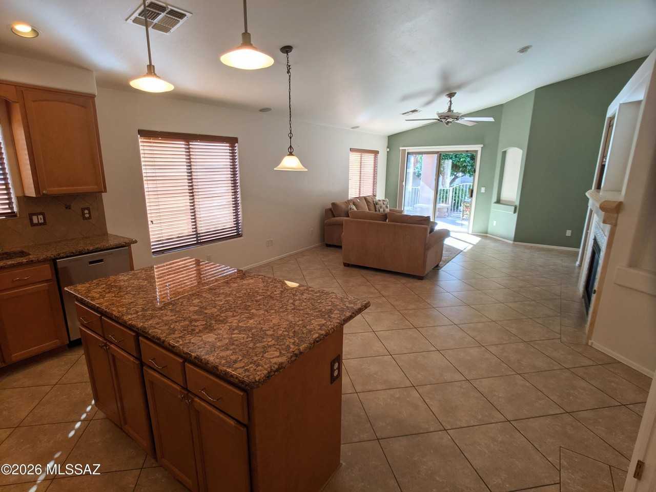 2414 E Skipping Rock Way - Photo 6 of 49