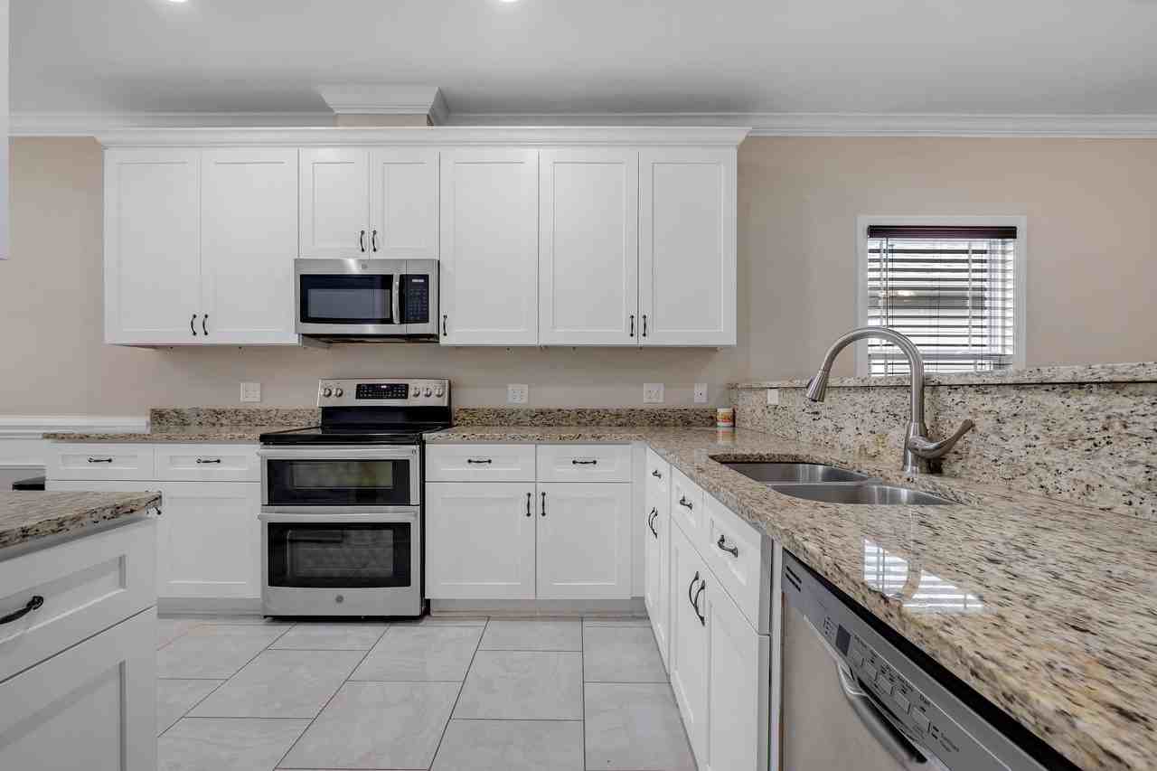 1826 Sagebrook Dr - Photo 6 of 23