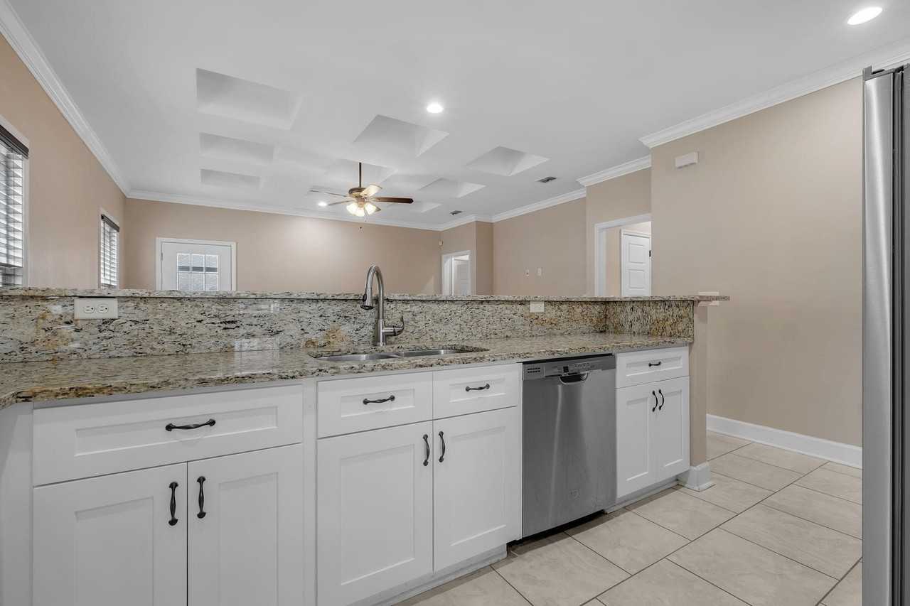 1826 Sagebrook Dr - Photo 7 of 23