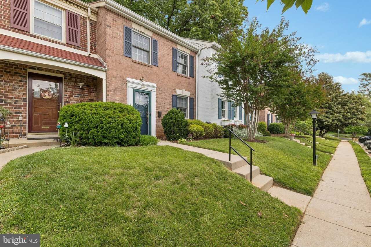 734 Azalea Dr #11-734 - Photo 2 of 24