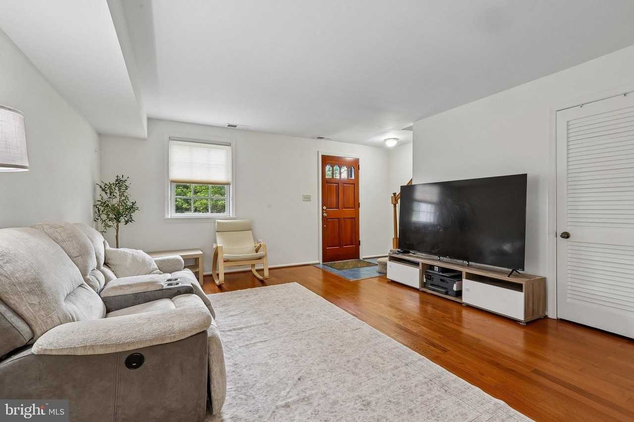 734 Azalea Dr #11-734 - Photo 6 of 24