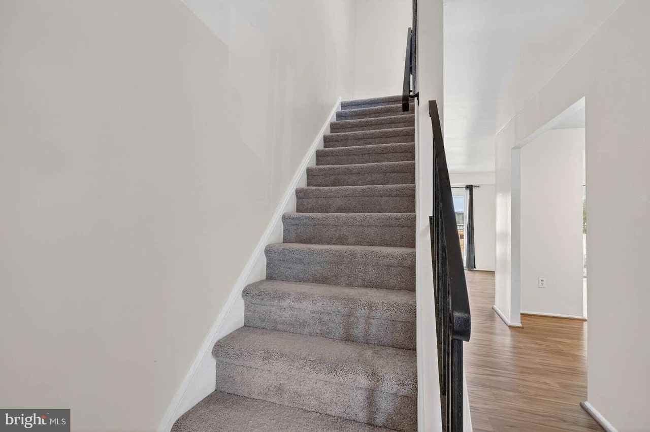2430 Sun Valley Cir #7B - Photo 6 of 25
