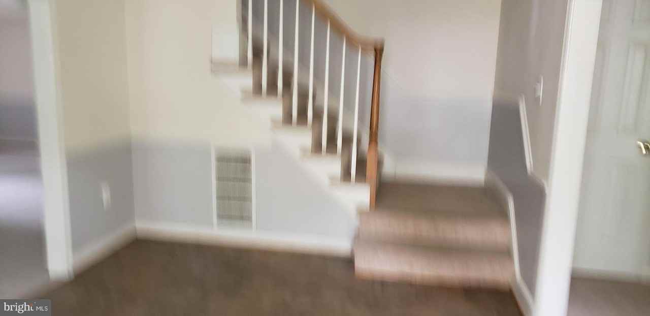 10316 Royal Rd - Photo 7 of 24