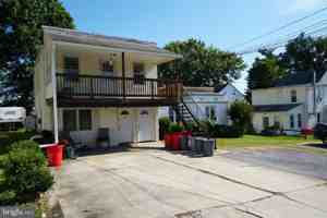 featured image of 215 W Summit St Apt B #Apt B