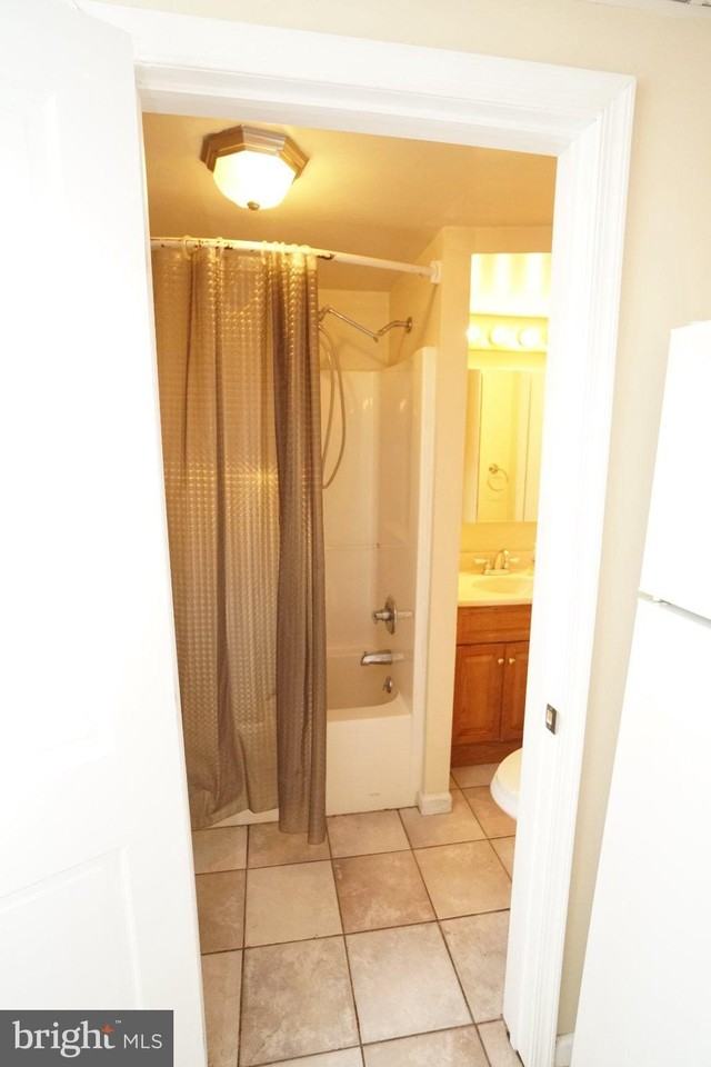 215 W Summit St Apt B - Photo 7 of 15