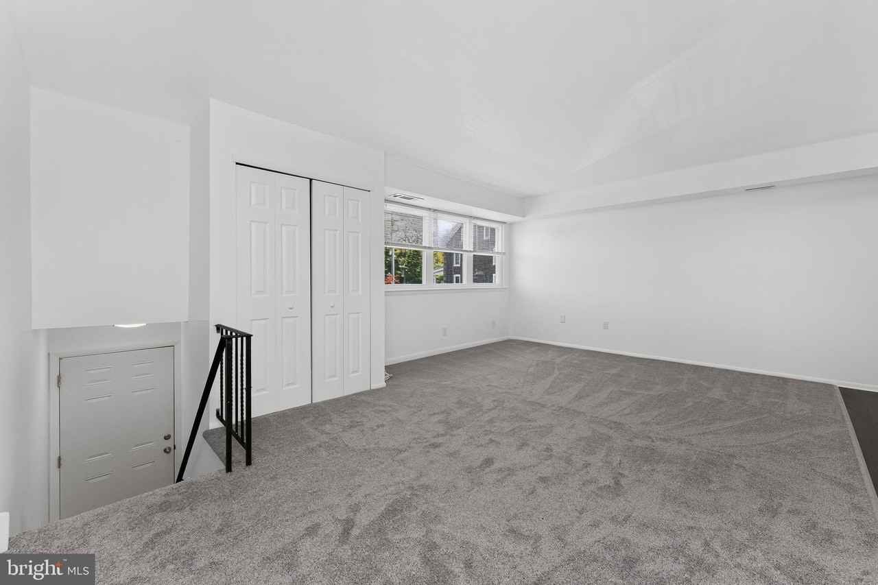 442 State St #B - Photo 2 of 16
